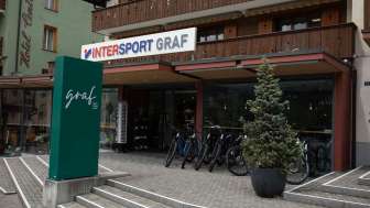 Vista exterior del Intersport Graf